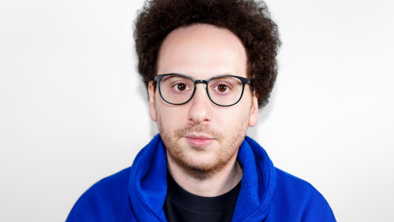 JOSH SUSSMAN APOIA O REBOOT E DIZ QUE VOLTARIA SE FOR CHAMADO: “O MUNDO PRECISA DE MAIS GLEE”